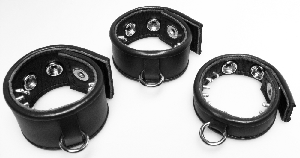 Ledercockring mit Spikes in drei Größen