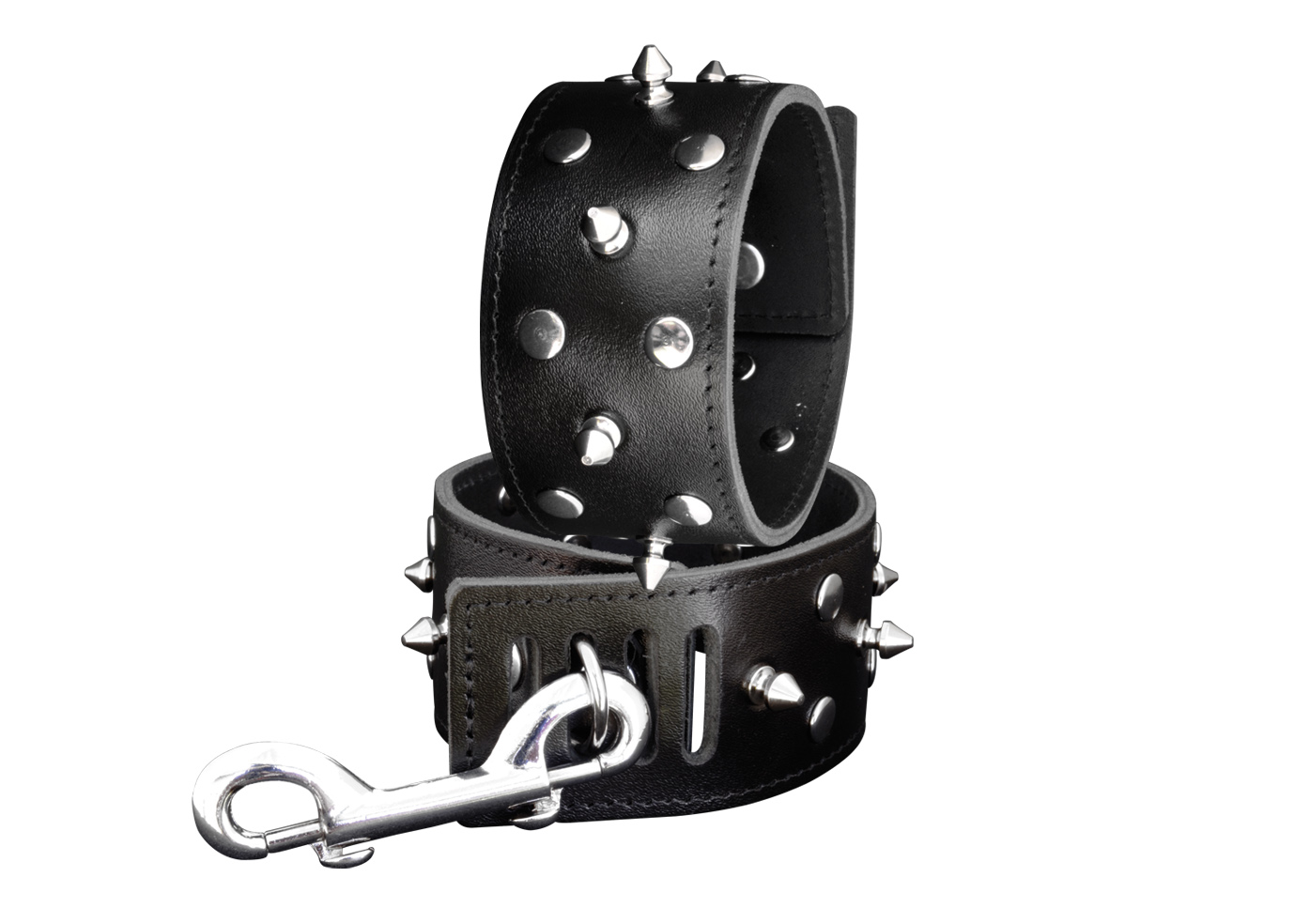 Fussfessel mit Dornennieten